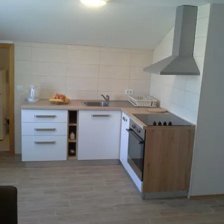 Appartement Sanja M 2 *